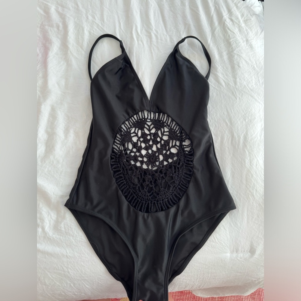 Frankie’s cutout black one piece
